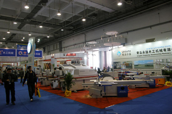 永強(qiáng)參展木工機(jī)械展會(huì)